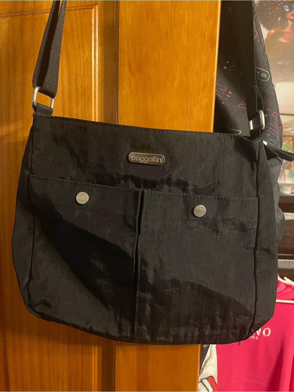 Baggallini Black Nylon Messenger Crossbody Bag